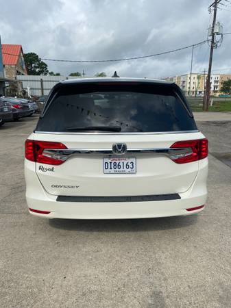 2019 HONDA ODYSSEY WHITE - - by dealer - vehicle for sale in New Orleans, LA – photo 4