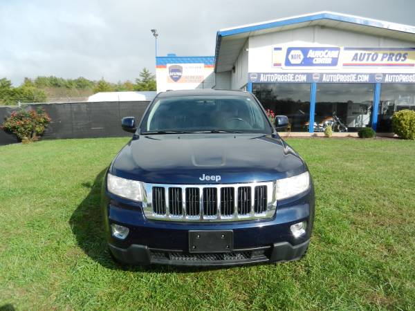 2013 Jeep G Cherokee Laredo 4x4 - Tow, Sharp! - - by for sale in Georgetown, MD – photo 7