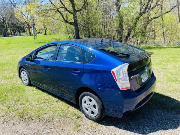 2010 Toyota Prius beautiful 110k miles Package 2 for sale in Shakopee, MN – photo 8