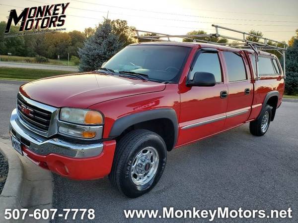 2003 GMC Sierra 1500HD 4dr Crew Cab 4WD // LOW MILES // ONE OWNER for sale in Faribault, MN – photo 4
