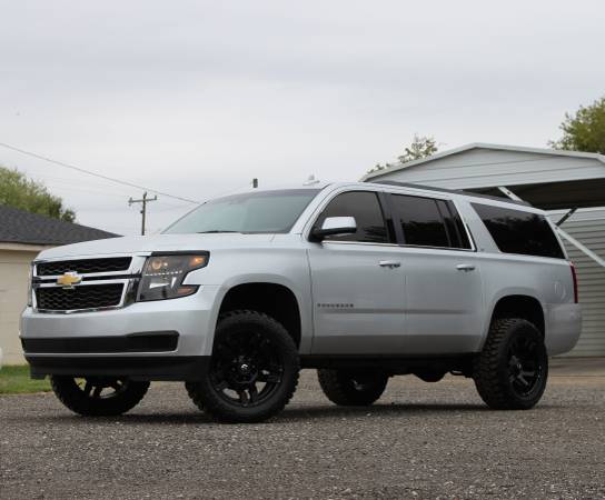 LIFTED🔥 RCX 2015 CHEVROLET SUBURBAN 4X4 LT2 ON 20X10 FUEL WHEELS 33s for sale in KERNERSVILLE, NC – photo 2
