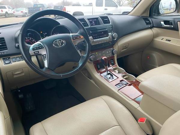 2011 Toyota Highlander 4WD 4dr V6 Limited (Natl) - cars & trucks -... for sale in Broken Arrow, OK – photo 7
