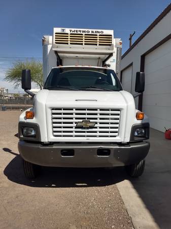 Refrigerated Box Truck 11, 400 Original Miles! - - by for sale in Addison, TX – photo 2