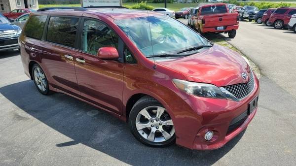 2013 Toyota Sienna SE - - by dealer - vehicle for sale in Georgetown, KY – photo 20
