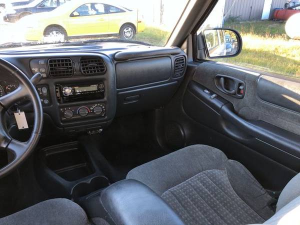 2002 Chevrolet Blazer - 6 month/6000 MILE WARRANTY// 3 DAY RETURN... for sale in Fredericksburg, WV – photo 8