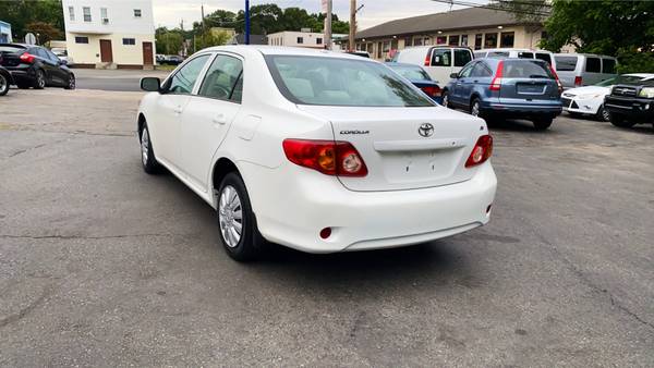 2009 Toyota Corolla LE White - - by dealer - vehicle for sale in Pawtucket, RI – photo 8