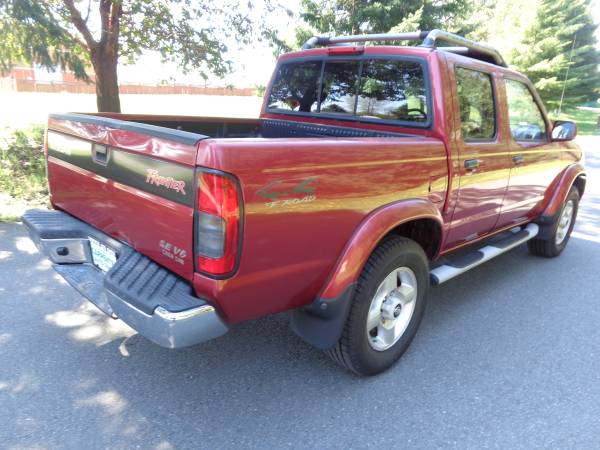 2000 Nissan Frontier SE 4x4 Crew Cab - 2 Owners - Clean Carfax! for sale in Sequim, WA – photo 9