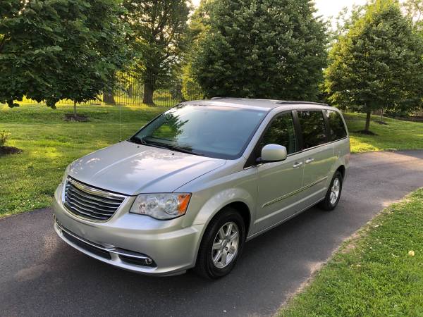 2012 Chrysler Town and Country Fully Loaded Leather-DVD-3RD ROW 7-Pass for sale in Brooklyn, NY