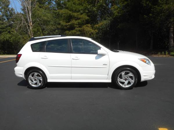 2008 PONTIAC VIBE / TRUE 1 OWNER CAR / LOADED / SUPER CLEAN! for sale in Highland Park, IL – photo 2