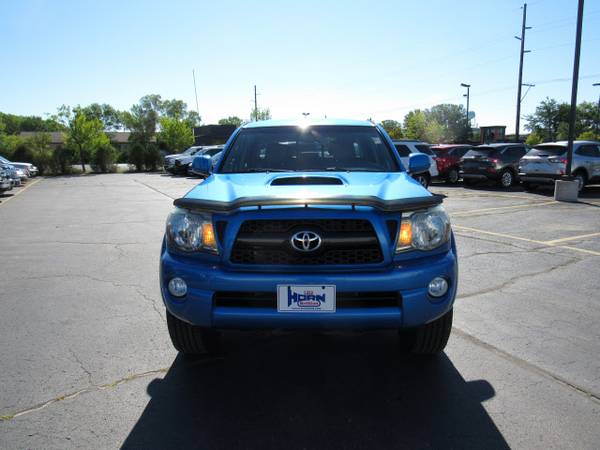 2011 Toyota Tacoma V6 - cars & trucks - by dealer - vehicle... for sale in Brillion, WI – photo 3