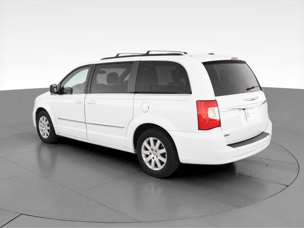 2016 Chrysler Town and Country Touring Minivan 4D van White -... for sale in Houston, TX – photo 7