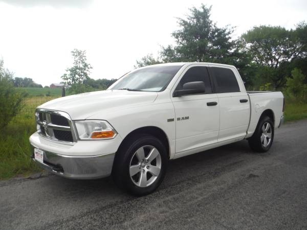 **2009 DODGE RAM 1500 with HEMI** - cars & trucks - by dealer -... for sale in Greenbrier, TN – photo 2