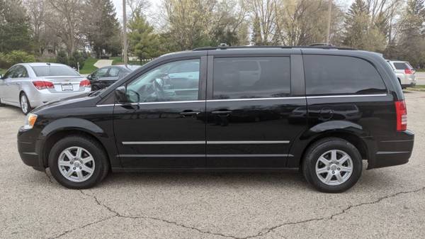 2010 Chrysler Town Country 4dr Wgn Touring - - by for sale in Oconomowoc, WI – photo 6