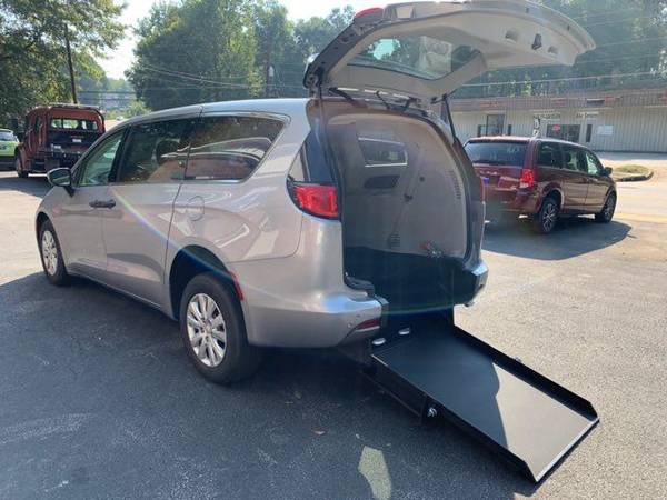 2018 Chrysler Pacifica Handicap Accessible Wheelchair Van for sale in dallas, GA – photo 17