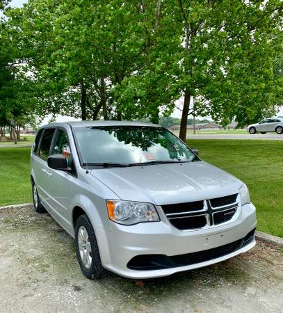 2012 DODGE GRAND CARAVAN 7PSS. AC LOADED -LADY OWNED RUNS GREAT CLEAN for sale in Fishers, IN – photo 2