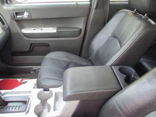 08 Mercury Mariner Leather Sun Roof as low as 900 down and 73 a week for sale in Oak Grove, MO – photo 11