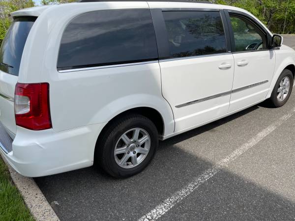 2012 Chrysler town and country caravan 7pass TV NAV 72 000 miles for sale in Hackensack, NY – photo 9