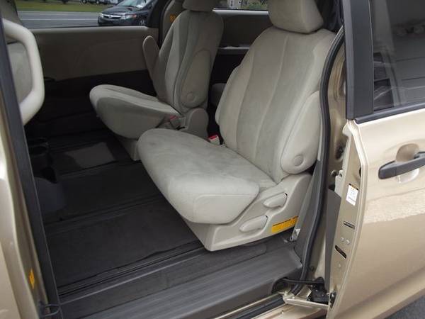 2011 Toyota Sienna: Local 1 Owner, 96k mi, Very Clean for sale in Willards, MD – photo 16