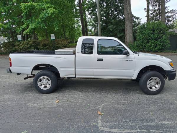 2000 Toyota Tacoma prerunner 4 CYLINDER auto - - by for sale in Lawrenceville, GA – photo 4