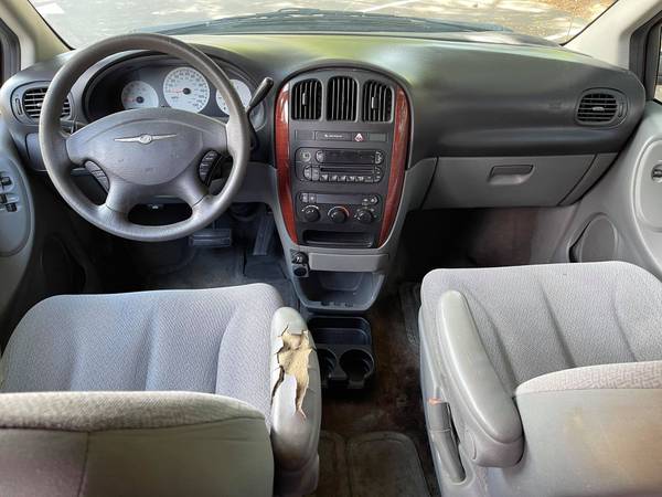 2006 Chrysler Town and County Mini-Van - - by dealer for sale in Smithfield, NC – photo 21
