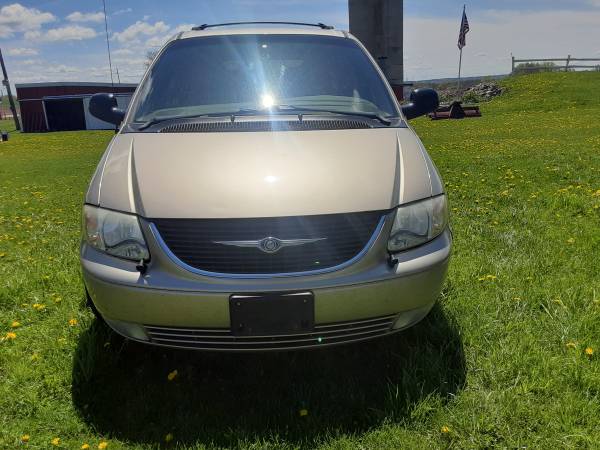 2002Chrysler Town & Country Van for sale in Chilton, WI – photo 2