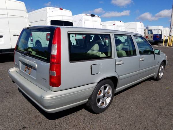 2000 VOLVO V 70 PA INSPECTED TILL JULY 2021 CHEAP COMMUTER AS IS... for sale in Allentown, PA – photo 4