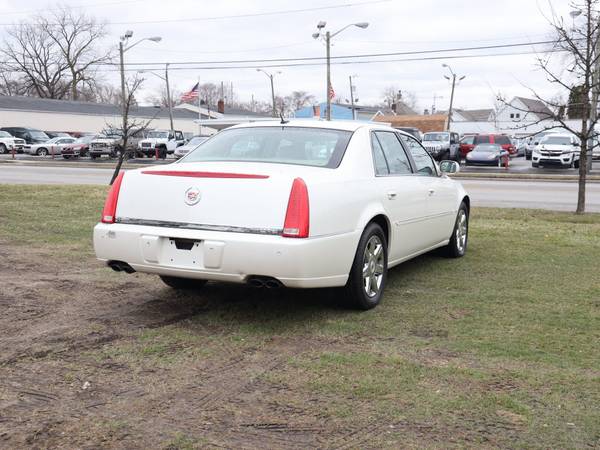 2007 Cadillac DTS Sedan - cars & trucks - by dealer - vehicle... for sale in Indianapolis, IN – photo 3