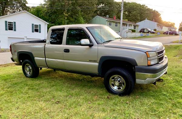 07 Chevy Silverado 2500HD Extended Cab Work Truck, 6.5ft Bed for sale in Mystic, CT – photo 5