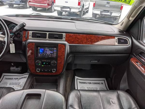 2011 Chevrolet Suburban 1500 4WD LT - - by dealer for sale in Westmoreland, NY – photo 15
