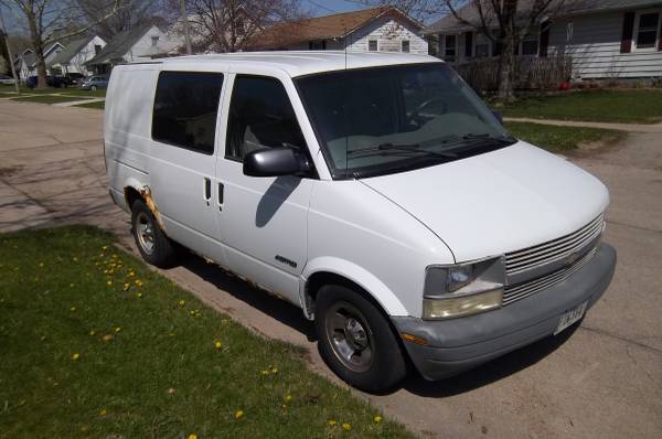 Chevy Astro Van for sale in Cedar Rapids, IA – photo 2