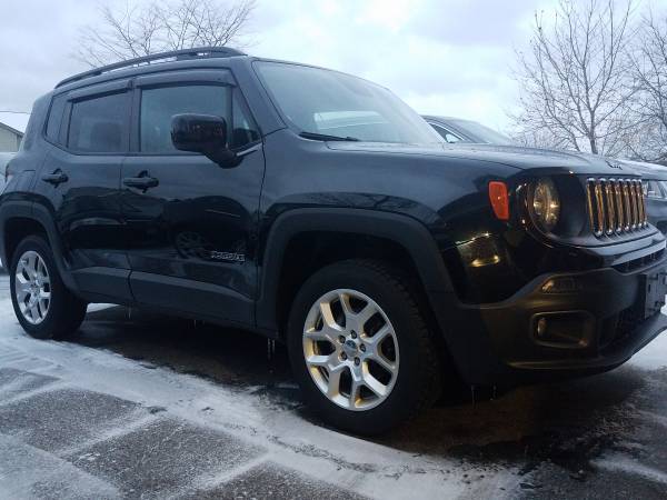 2017 Jeep Renegade latitude 4x4 for sale in Wausau, WI – photo 2