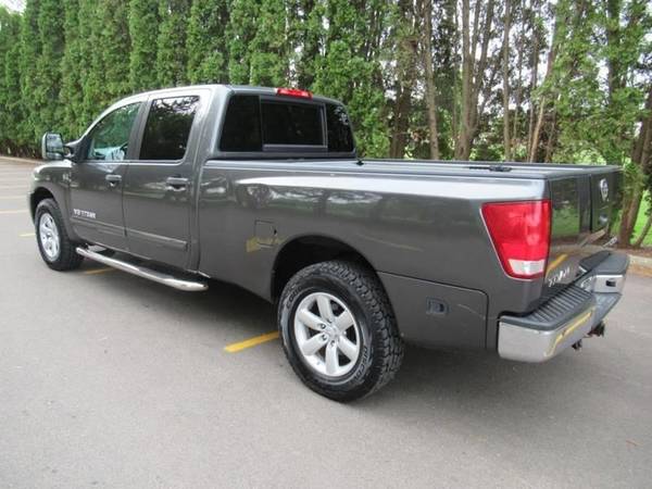 2008 Nissan Titan PRO 4X FFV 4x4 Crew Cab Long Bed 4dr (2008.5) for sale in Bloomington, IL – photo 2