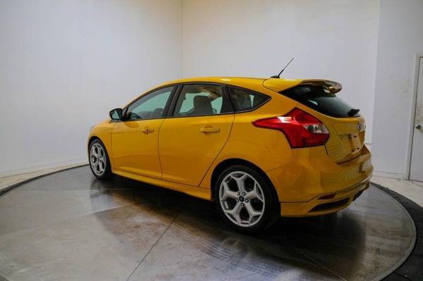 2013 Ford FOCUS ST COLD AC MANUAL YELLOW EXTRA CLEAN L K - cars & for sale in Sarasota, FL – photo 3