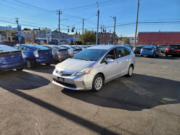 Wow! A 2012 Toyota Prius v with 167,800 Miles-Hartford - cars &... for sale in West Haven, CT – photo 3