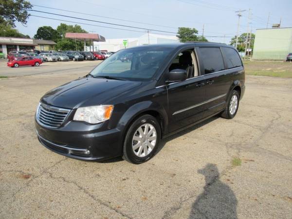 2014 Chrysler Town and Country Touring 4dr Mini Van - cars & trucks... for sale in Bloomington, IL – photo 5