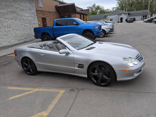 2004 Mercedes SL500 - - by dealer - vehicle automotive for sale in Evansdale, IA – photo 10