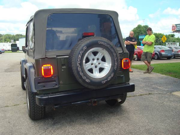 2001 Jeep Wrangler Sport *5 sp Manual for sale in Crystal Lake, IL – photo 4