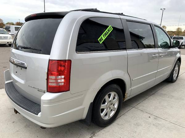 2010 Chrysler Town & Country 4dr Wgn Touring - cars & trucks - by... for sale in Chesaning, MI – photo 3