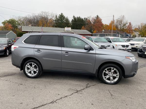 2014 MITSUBISHI OUTLANDER GT V6 S-AWC! LEATHER! SUNROOF! TOUCH... for sale in N SYRACUSE, NY – photo 3