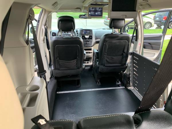 2014 Chrysler Town and Country Touring Handicap Wheelchair Side for sale in Sterling Heights, MI – photo 20