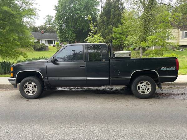 1996 chevrolete 4x4 pickup truck black for sale in Hyattsville, District Of Columbia – photo 4