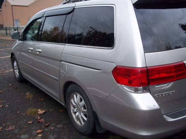 2008 HONDA ODYSSEY 8 SEATS!!! - cars & trucks - by owner - vehicle... for sale in Medford, OR – photo 3