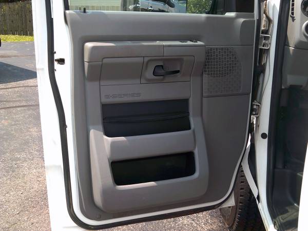 2012 Ford E350 Cargo Work Van with Tommy Lift Gate for sale in TROY, OH – photo 12