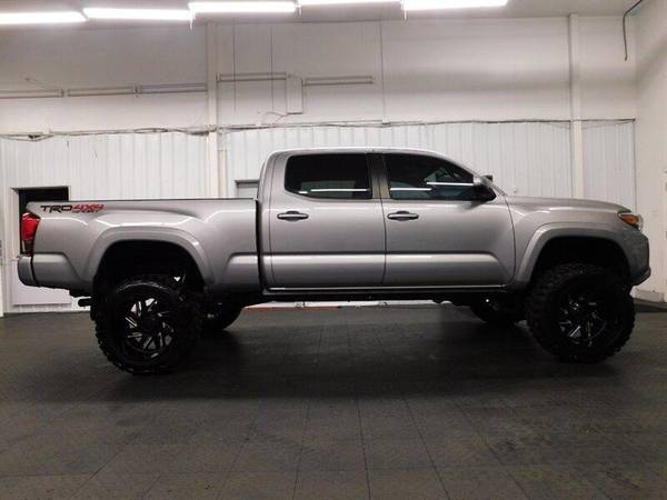 2016 Toyota Tacoma TRD Sport 4X4/LIFTED 6 INC w/MUD TIRES/SHARP for sale in Gladstone, OR – photo 4
