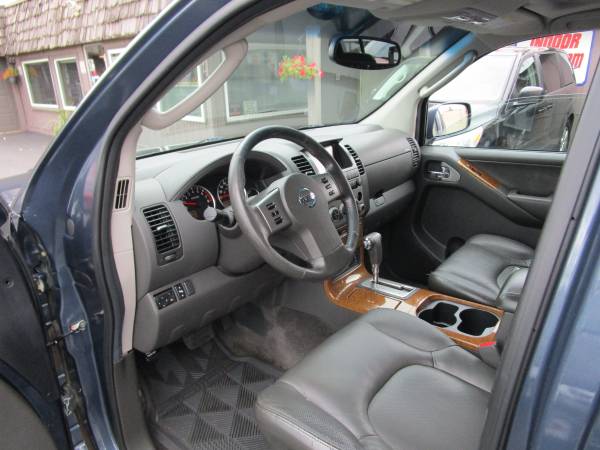 2005 Nissan Pathfinder **3RD ROW SEATING, 4X4!!** for sale in Rockford, IL – photo 10