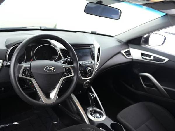 2016 Hyundai Veloster Coupe 3D coupe Silver - FINANCE ONLINE for sale in Barrington, RI – photo 2