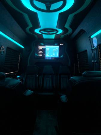 Custom Mercedes Sprinter - cars & trucks - by owner - vehicle... for sale in Corvallis, OR – photo 3