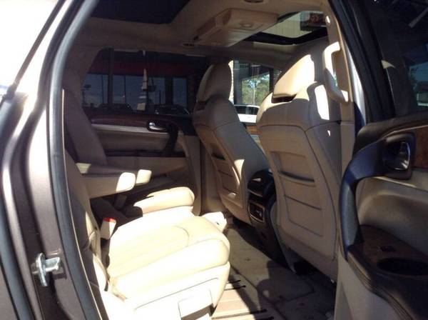 2008 BUICK ENCLAVE AWD 70000 MILE ROOF LTHR 3RD ROW TV/DVD $1000... for sale in REYNOLDSBURG, OH – photo 9