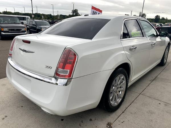 2012 Chrysler 300 4dr Sdn V6 Limited RWD - cars & trucks - by dealer... for sale in Chesaning, MI – photo 4