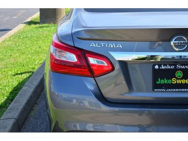 2016 Nissan Altima 2.5 SR - sedan for sale in Cincinnati, OH – photo 6